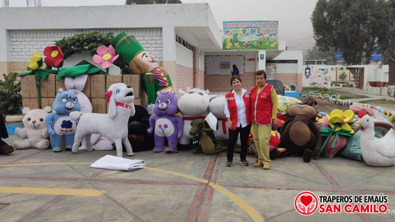 Cómo Contactar con Traperos de Emaús: Guía Completa