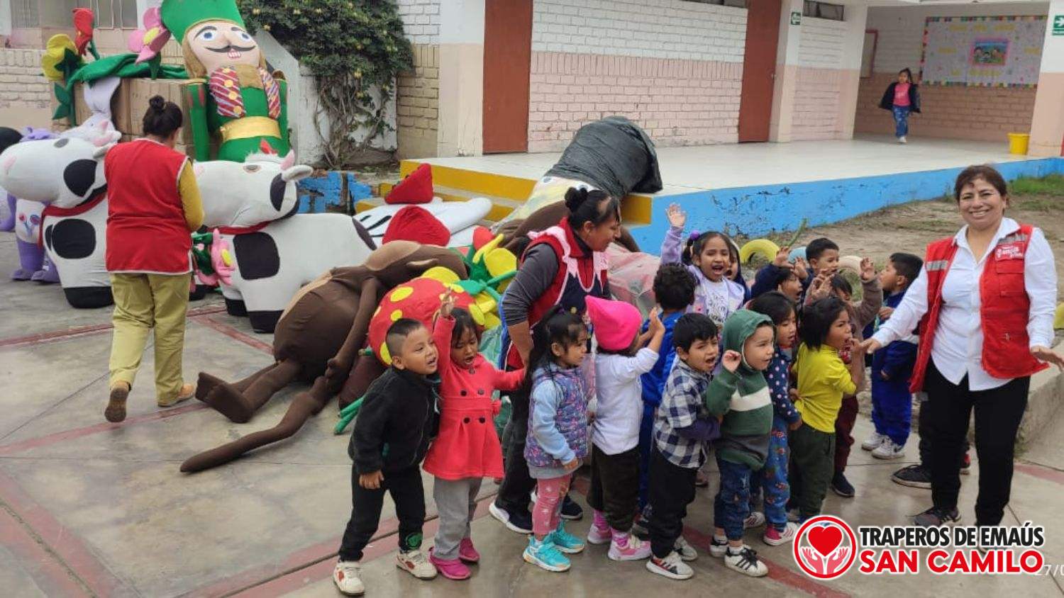 lugares para donar ropa y juguetes